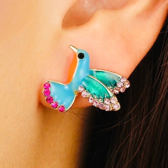 🍒3/$30 New Vintage-Inspired Hummingbird Earrings - Picture 2 of 4